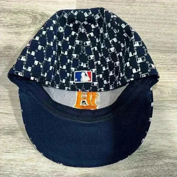 Detroit Tigers MLB Allover Logo Fitted Baseball Hat Cap Navy Cotton Size 6 3/4 - Picture 5 of 6